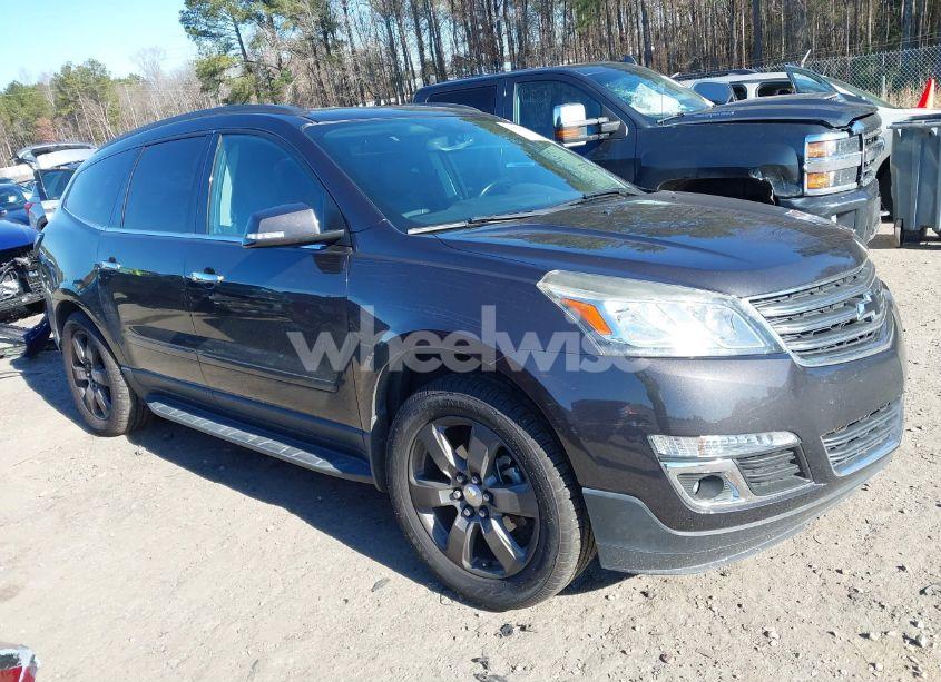 2017 Chevrolet Traverse 2LT (VIN 1GNKRHKDXHJ197656) main photo