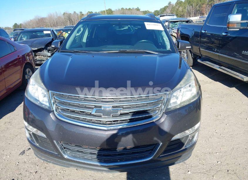 Photo 12 of 2017 Chevrolet Traverse 2LT (VIN 1GNKRHKDXHJ197656)