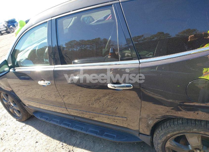 Photo 14 of 2017 Chevrolet Traverse 2LT (VIN 1GNKRHKDXHJ197656)