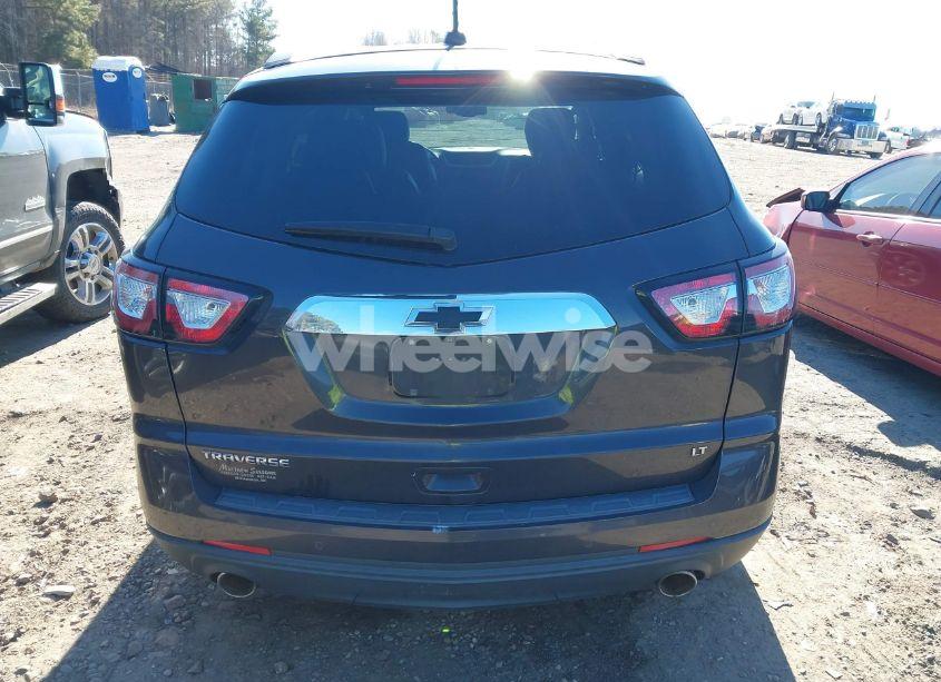 Photo 16 of 2017 Chevrolet Traverse 2LT (VIN 1GNKRHKDXHJ197656)