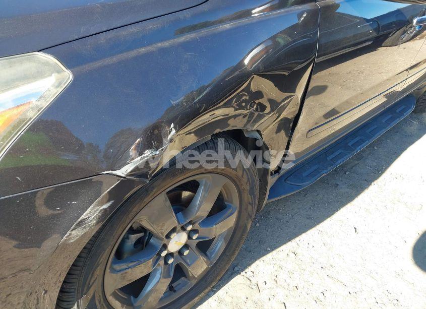 Photo 6 of 2017 Chevrolet Traverse 2LT (VIN 1GNKRHKDXHJ197656)