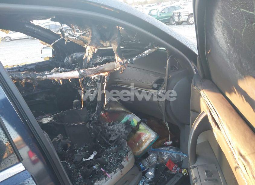 Photo 5 of 2017 Chevrolet Traverse 2LT (VIN 1GNKRHKDXHJ229960)