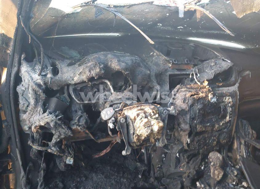 Photo 7 of 2017 Chevrolet Traverse 2LT (VIN 1GNKRHKDXHJ229960)