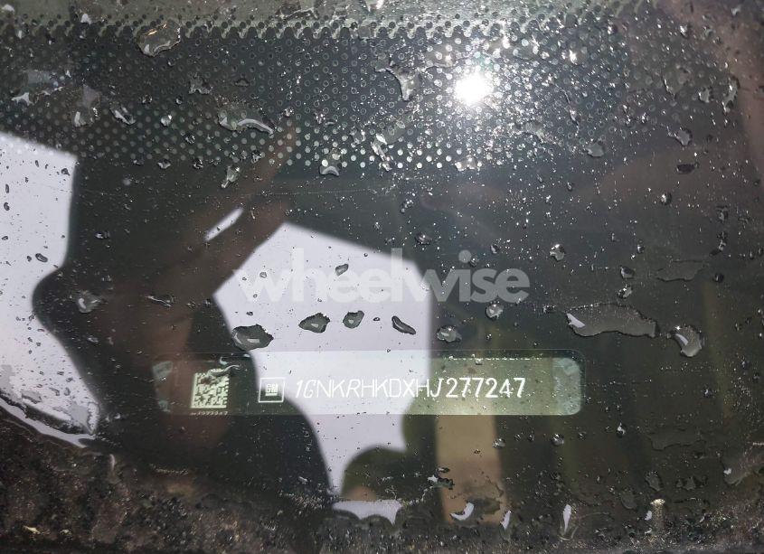 Photo 9 of 2017 Chevrolet Traverse 2LT (VIN 1GNKRHKDXHJ277247)