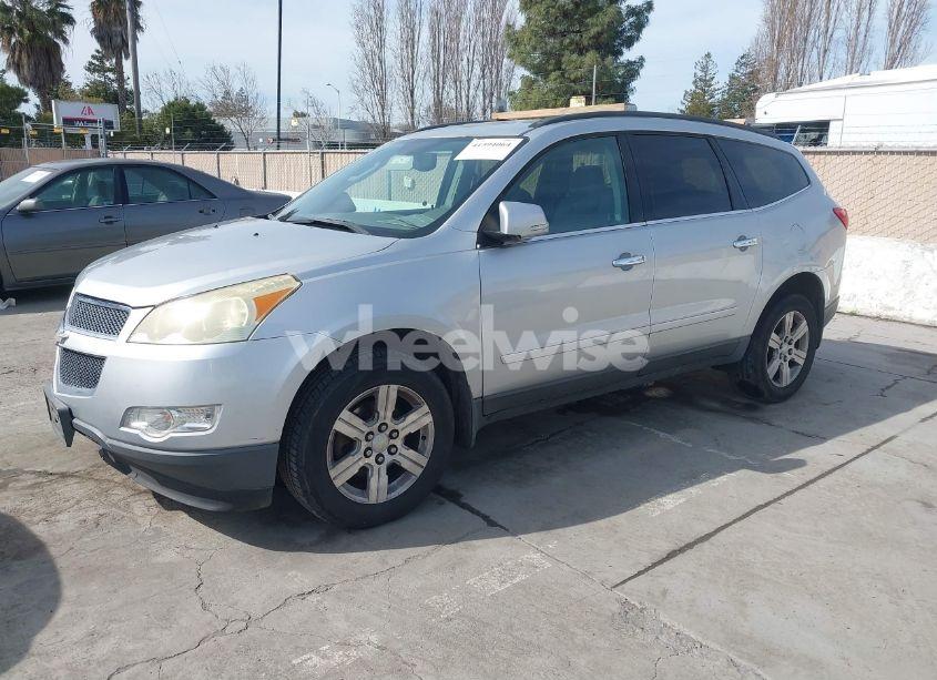Photo 2 of 2011 Chevrolet Traverse 2LT (VIN 1GNKRJED0BJ100698)