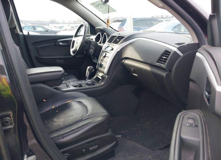 Photo 5 of 2011 Chevrolet Traverse 2LT (VIN 1GNKRJED0BJ144474)