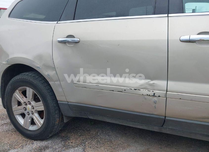 Photo 6 of 2011 Chevrolet Traverse 2LT (VIN 1GNKRJED0BJ177202)