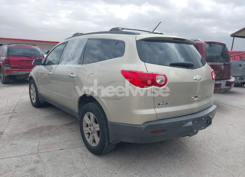 Photo 3 of 2011 Chevrolet Traverse 2LT (VIN 1GNKRJED0BJ185526)