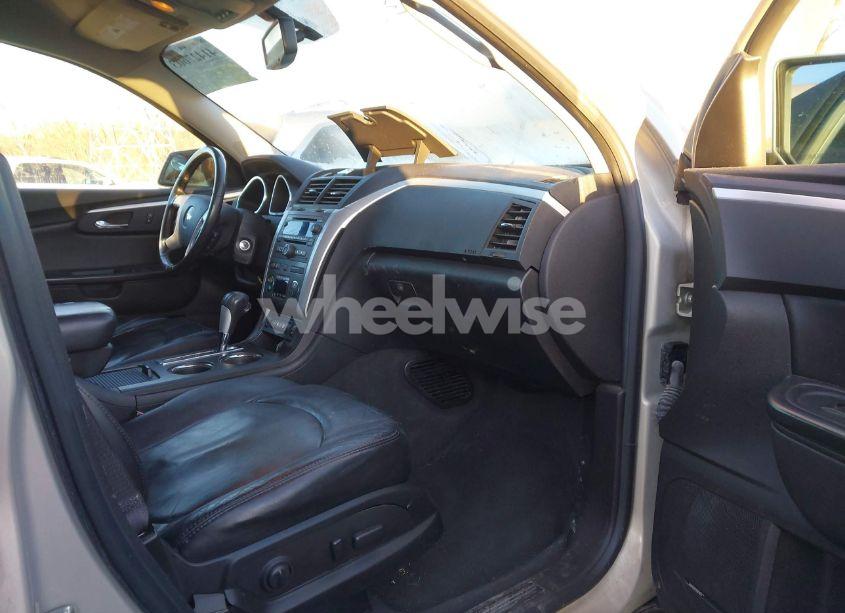 Photo 5 of 2012 Chevrolet Traverse 2LT (VIN 1GNKRJED0CJ295512)