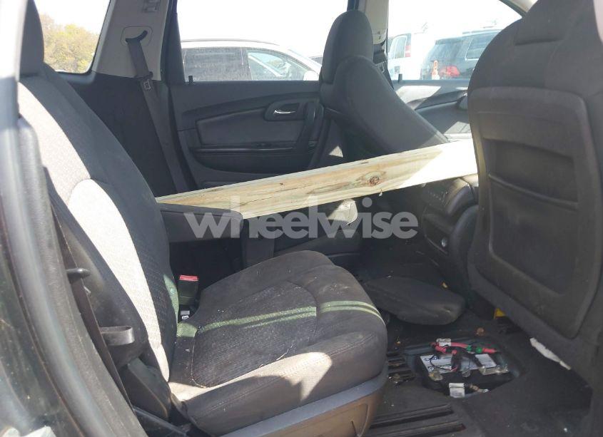 Photo 8 of 2011 Chevrolet Traverse 2LT (VIN 1GNKRJED1BJ197362)