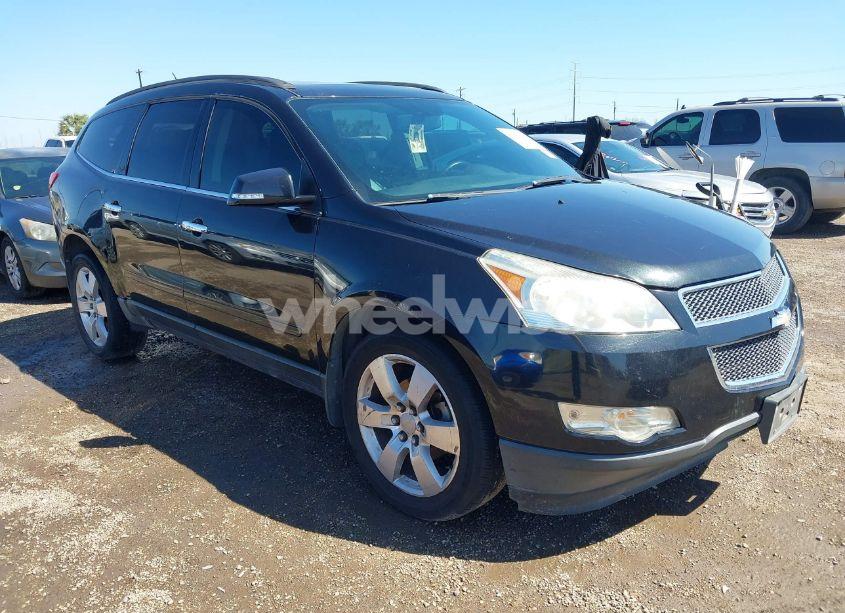 2011 Chevrolet Traverse 2LT (VIN 1GNKRJED1BJ352427) main photo