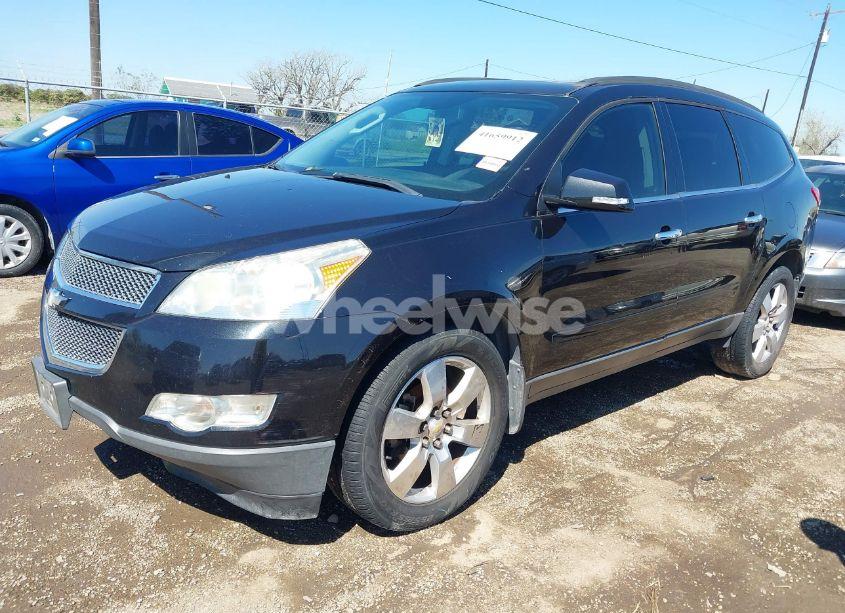 Photo 2 of 2011 Chevrolet Traverse 2LT (VIN 1GNKRJED1BJ352427)