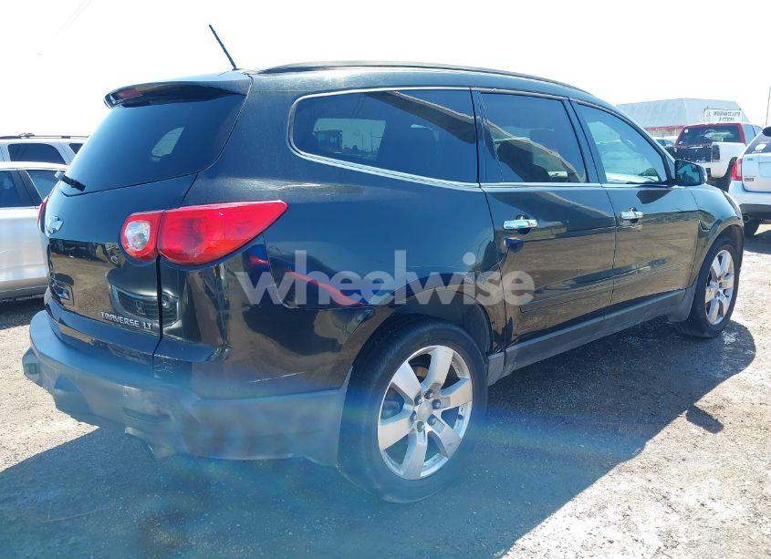 Photo 4 of 2011 Chevrolet Traverse 2LT (VIN 1GNKRJED1BJ352427)