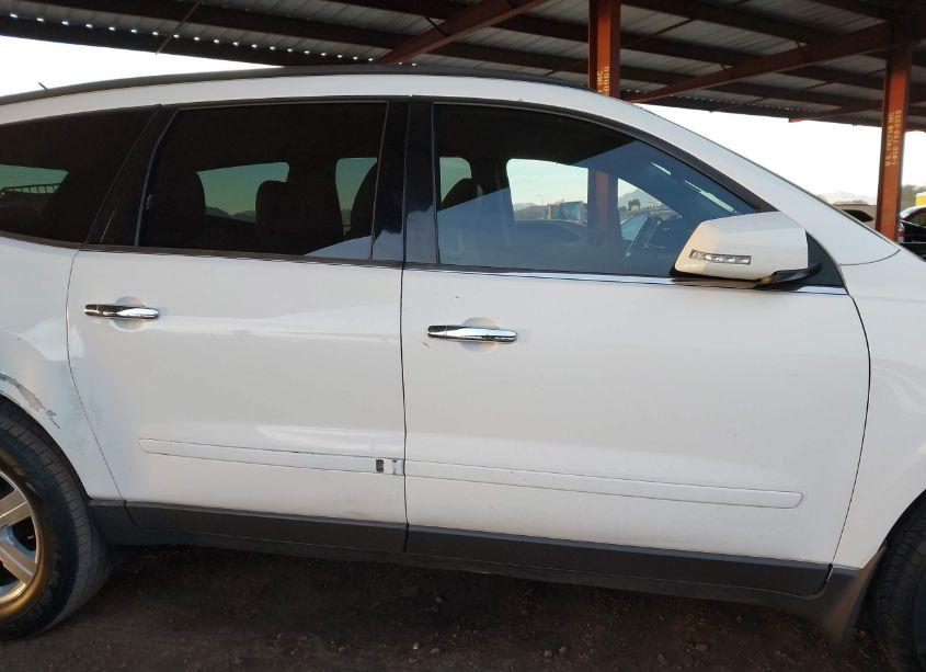 Photo 13 of 2011 Chevrolet Traverse 2LT (VIN 1GNKRJED2BJ226853)