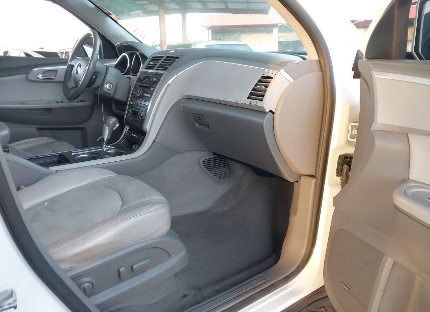 Photo 5 of 2011 Chevrolet Traverse 2LT (VIN 1GNKRJED2BJ226853)