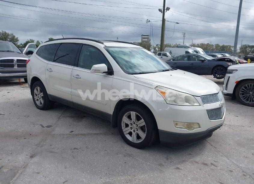 2011 Chevrolet Traverse 2LT (VIN 1GNKRJED2BJ392208) main photo