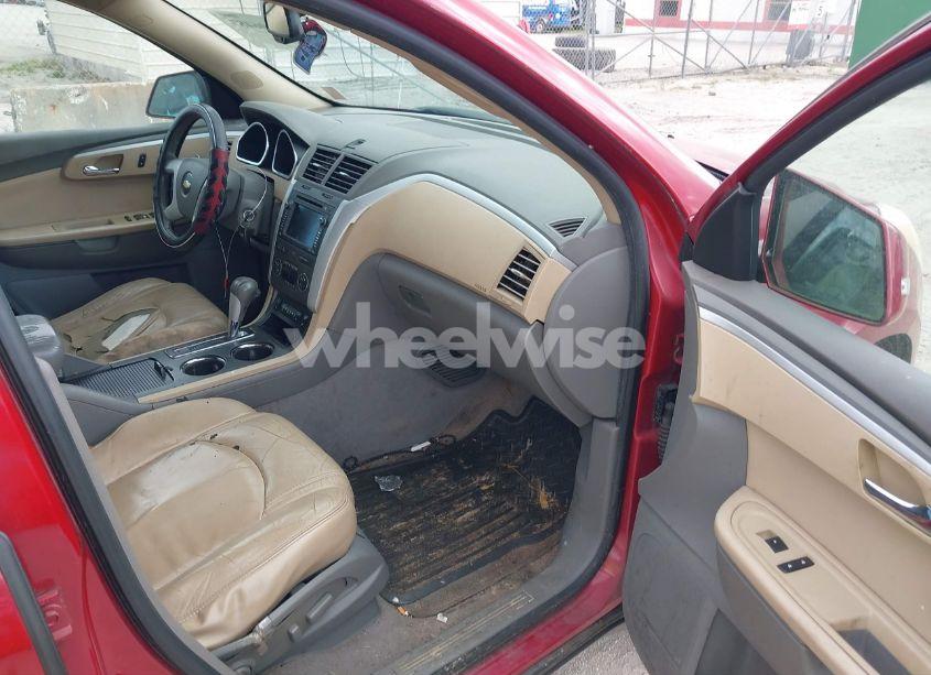 Photo 5 of 2012 Chevrolet Traverse 2LT (VIN 1GNKRJED2CJ372042)