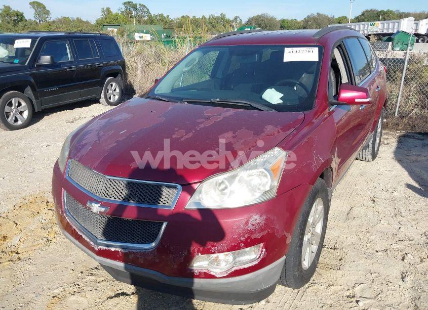 Photo 2 of 2011 Chevrolet Traverse 2LT (VIN 1GNKRJED4BJ184914)