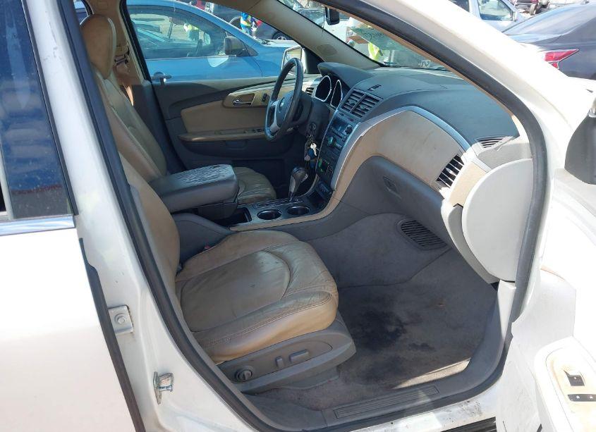 Photo 5 of 2012 Chevrolet Traverse 2LT (VIN 1GNKRJED4CJ373158)