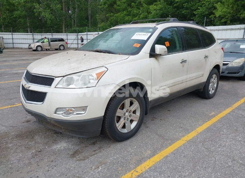 Photo 2 of 2011 Chevrolet Traverse 2LT (VIN 1GNKRJED5BJ229357)