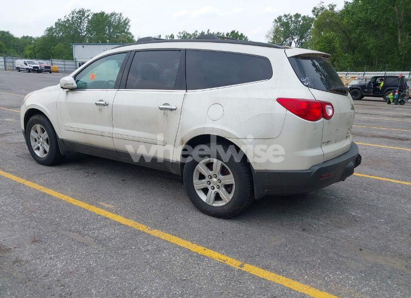 Photo 3 of 2011 Chevrolet Traverse 2LT (VIN 1GNKRJED5BJ229357)