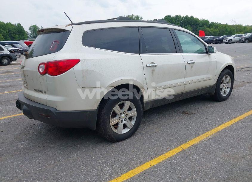 Photo 4 of 2011 Chevrolet Traverse 2LT (VIN 1GNKRJED5BJ229357)
