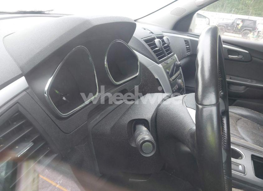 Photo 7 of 2011 Chevrolet Traverse 2LT (VIN 1GNKRJED5BJ229357)