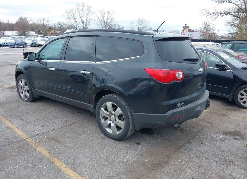 Photo 3 of 2011 Chevrolet Traverse 2LT (VIN 1GNKRJED5BJ355492)
