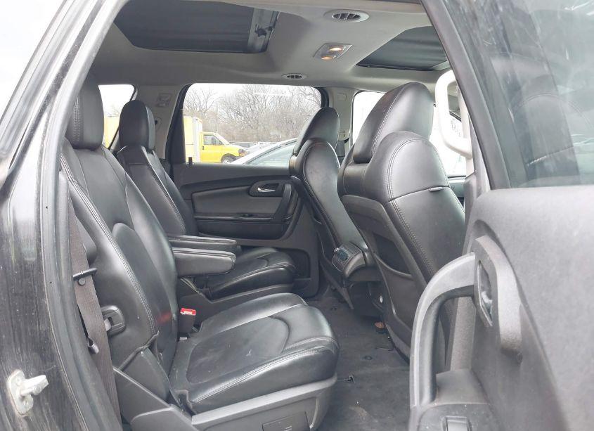Photo 8 of 2011 Chevrolet Traverse 2LT (VIN 1GNKRJED5BJ355492)