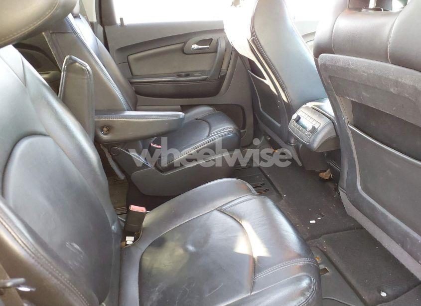 Photo 8 of 2011 Chevrolet Traverse 2LT (VIN 1GNKRJED6BJ217315)