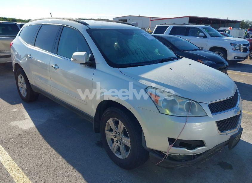 2011 Chevrolet Traverse 2LT (VIN 1GNKRJED7BJ272081) main photo