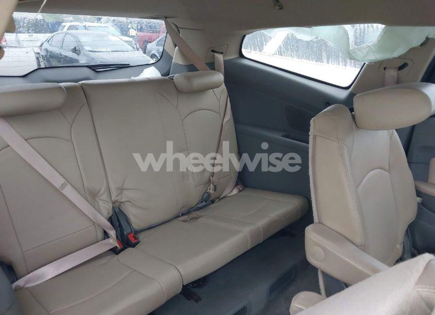 Photo 8 of 2011 Chevrolet Traverse 2LT (VIN 1GNKRJED7BJ272081)