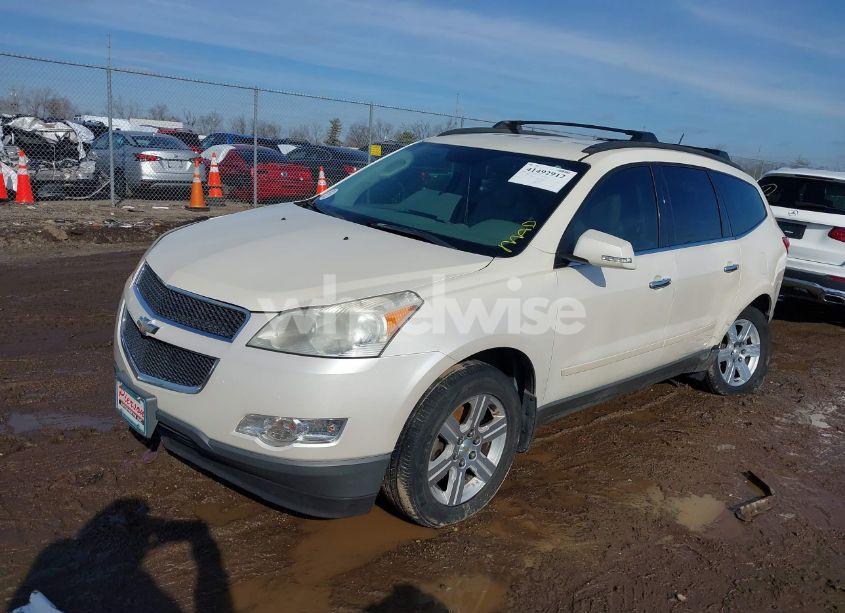 Photo 2 of 2011 Chevrolet Traverse 2LT (VIN 1GNKRJED8BJ149180)