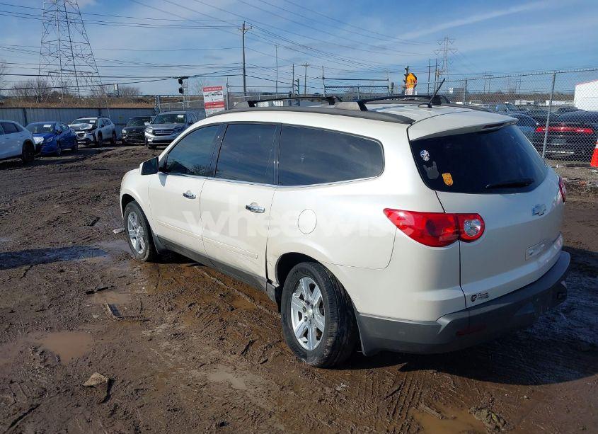 Photo 3 of 2011 Chevrolet Traverse 2LT (VIN 1GNKRJED8BJ149180)