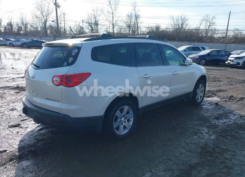 Photo 4 of 2011 Chevrolet Traverse 2LT (VIN 1GNKRJED8BJ149180)