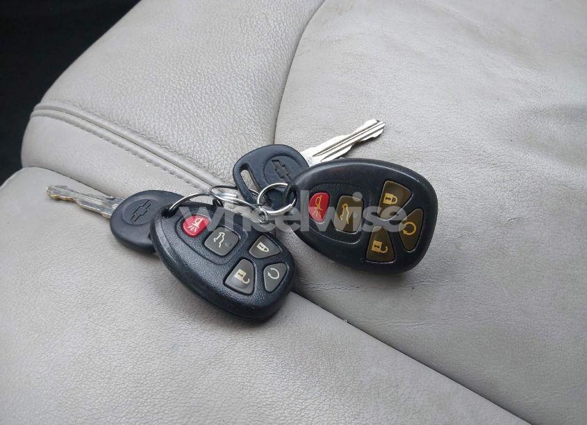 Photo 11 of 2011 Chevrolet Traverse 2LT (VIN 1GNKRJED8BJ336581)