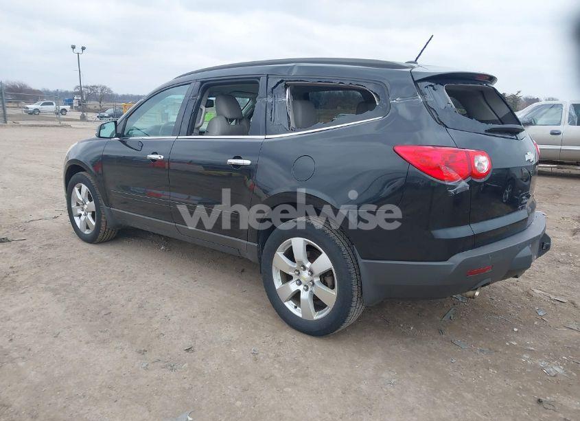 Photo 3 of 2011 Chevrolet Traverse 2LT (VIN 1GNKRJED8BJ336581)
