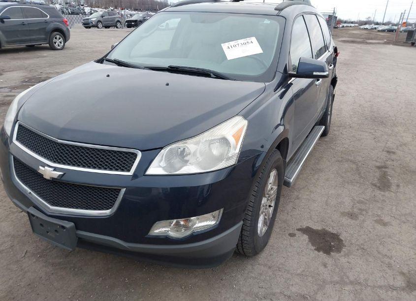Photo 2 of 2012 Chevrolet Traverse 2LT (VIN 1GNKRJED8CJ367914)
