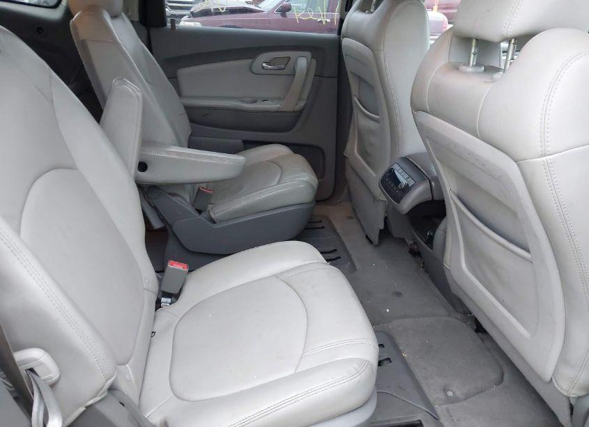 Photo 8 of 2012 Chevrolet Traverse 2LT (VIN 1GNKRJED8CJ367914)