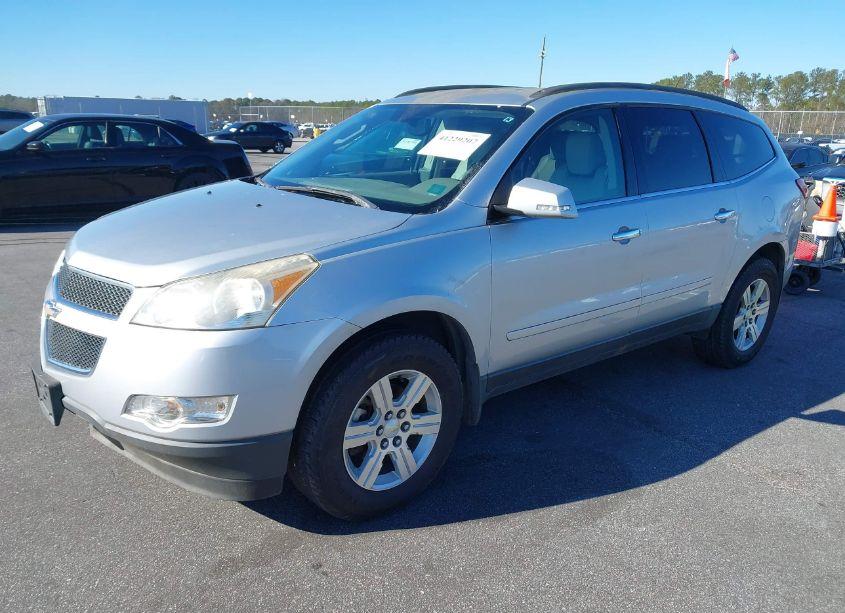 Photo 2 of 2011 Chevrolet Traverse 2LT (VIN 1GNKRJED9BJ123008)