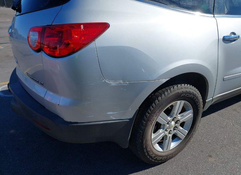 Photo 6 of 2011 Chevrolet Traverse 2LT (VIN 1GNKRJED9BJ123008)