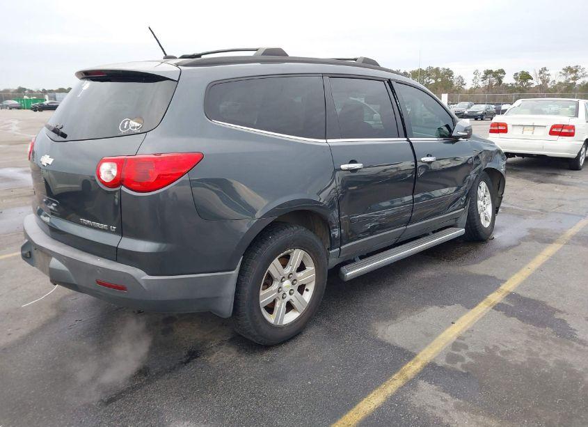 Photo 4 of 2011 Chevrolet Traverse 2LT (VIN 1GNKRJED9BJ126927)