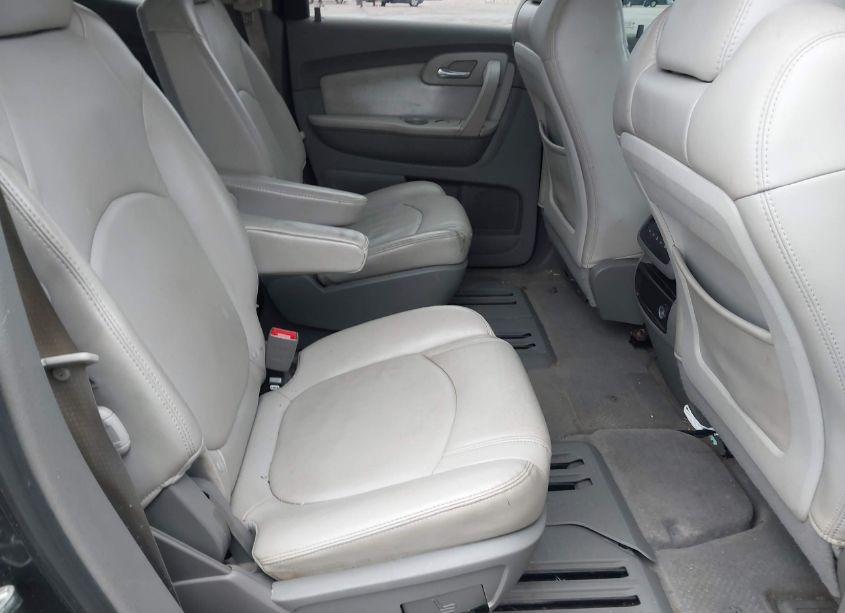 Photo 8 of 2011 Chevrolet Traverse 2LT (VIN 1GNKRJED9BJ126927)