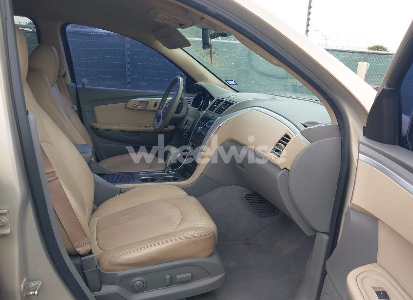 Photo 5 of 2012 Chevrolet Traverse 2LT (VIN 1GNKRJED9CJ173912)