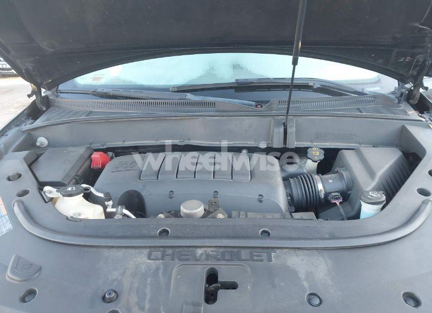 Photo 10 of 2011 Chevrolet Traverse 2LT (VIN 1GNKRJEDXBJ404220)