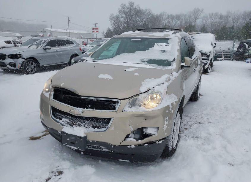 Photo 2 of 2011 Chevrolet Traverse 2LT (VIN 1GNKRJEDXBJ418201)