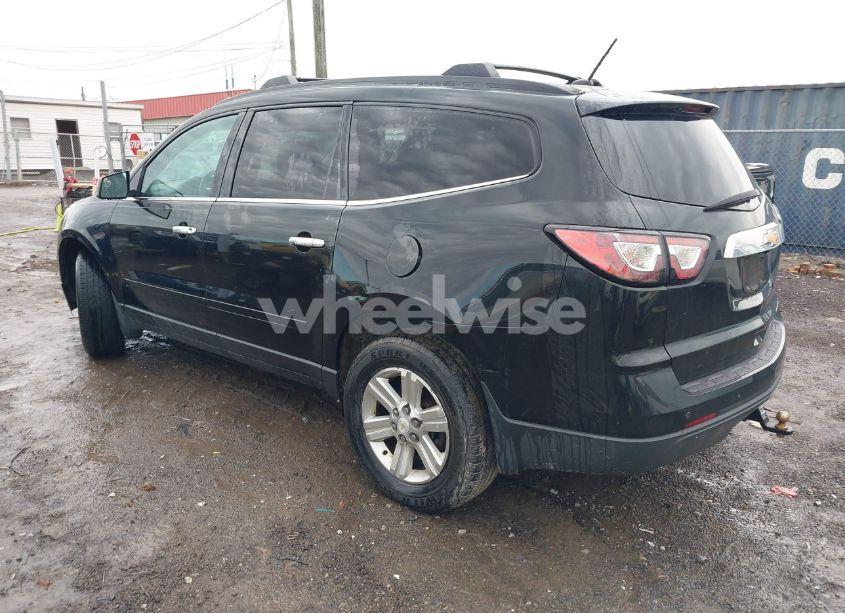 Photo 3 of 2013 Chevrolet Traverse 2LT (VIN 1GNKRJKD0DJ167745)