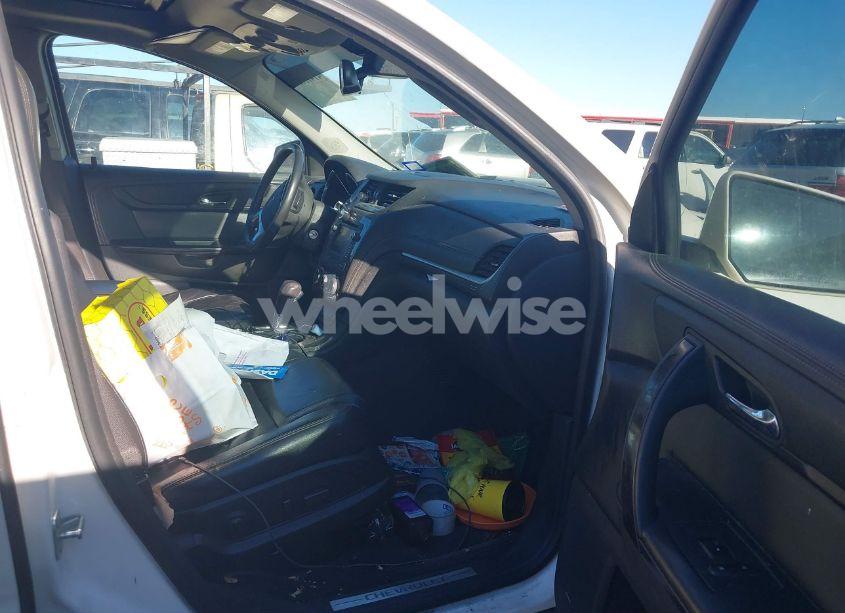 Photo 5 of 2015 Chevrolet Traverse LTZ (VIN 1GNKRJKD1FJ214719)