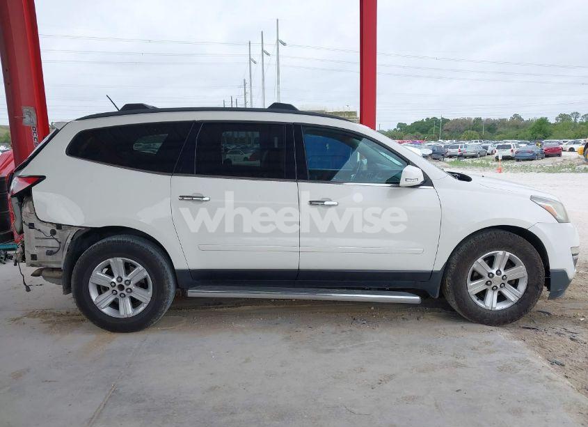 Photo 13 of 2013 Chevrolet Traverse 2LT (VIN 1GNKRJKD2DJ195871)