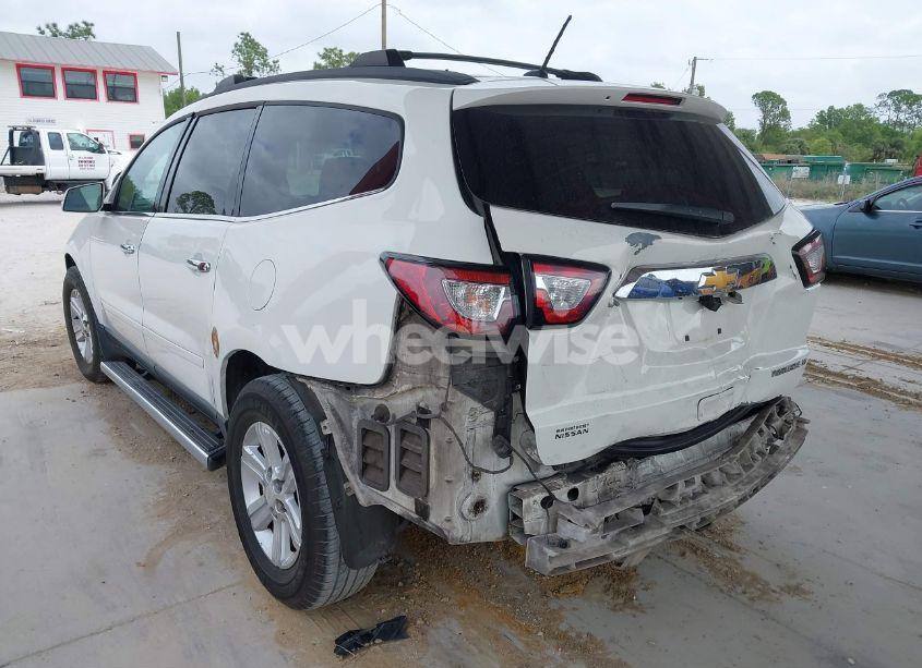 Photo 3 of 2013 Chevrolet Traverse 2LT (VIN 1GNKRJKD2DJ195871)